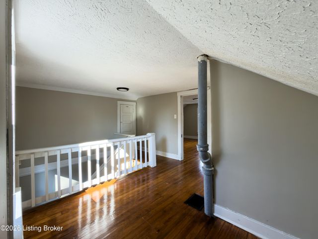 4010 S 3rd St, Louisville, KY 40214