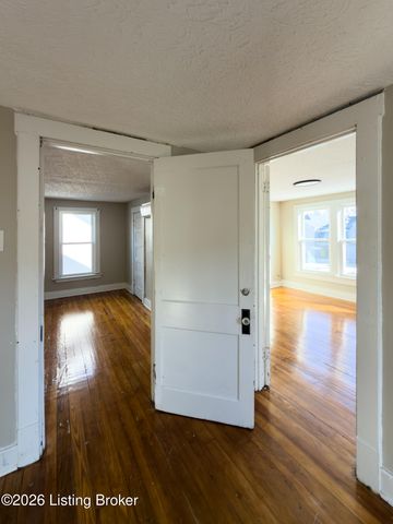 4010 S 3rd St, Louisville, KY 40214