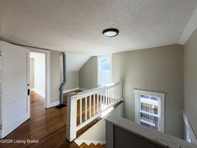 4010 S 3rd St, Louisville, KY 40214