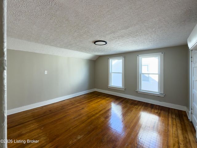 4010 S 3rd St, Louisville, KY 40214