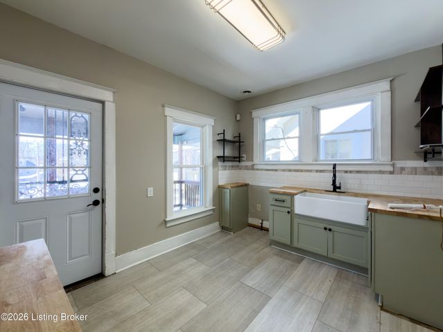 4010 S 3rd St, Louisville, KY 40214