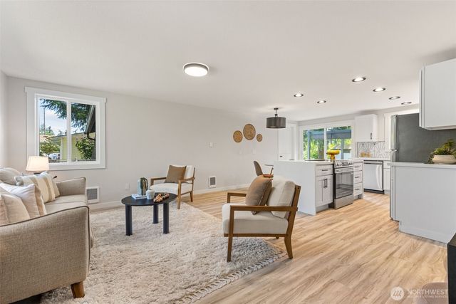 2226 125th Avenue Ct E, Edgewood, WA 98372