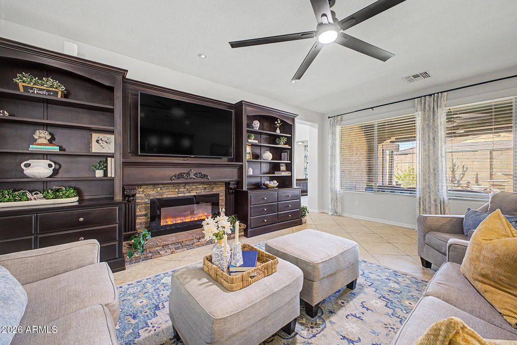 14398 W ALMERIA Road, Goodyear, AZ 85395 — photo 4