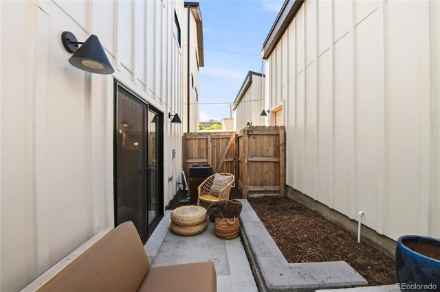 1417 Zenobia Street, Denver, CO 80204