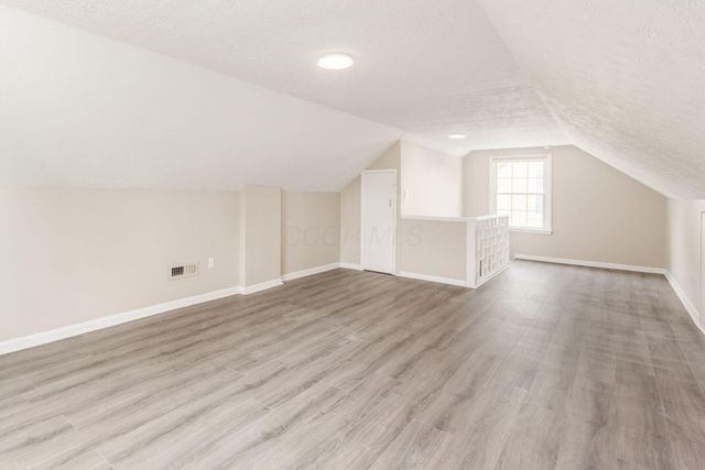1097 Loretta Avenue, Columbus, OH 43211