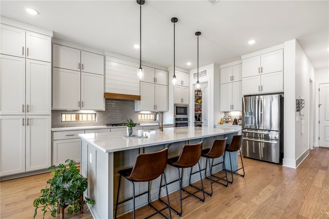 8805 W Milky Way, Bentonville, AR 72713