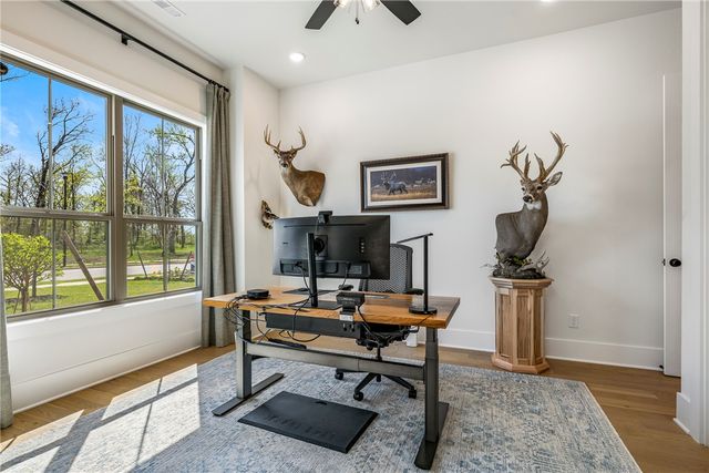 8805 W Milky Way, Bentonville, AR 72713