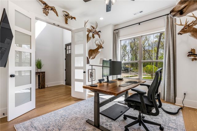 8805 W Milky Way, Bentonville, AR 72713