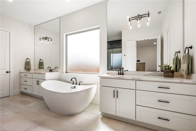 8805 W Milky Way, Bentonville, AR 72713