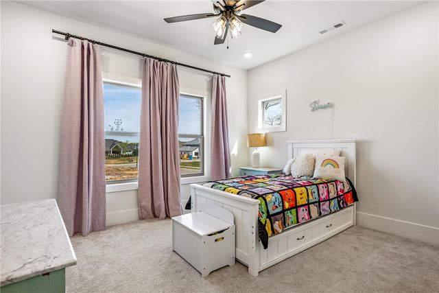 8805 W Milky Way, Bentonville, AR 72713