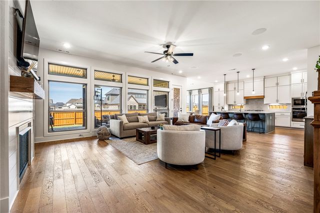 8805 W Milky Way, Bentonville, AR 72713