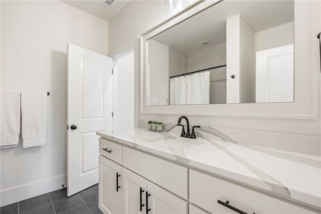 8805 W Milky Way, Bentonville, AR 72713