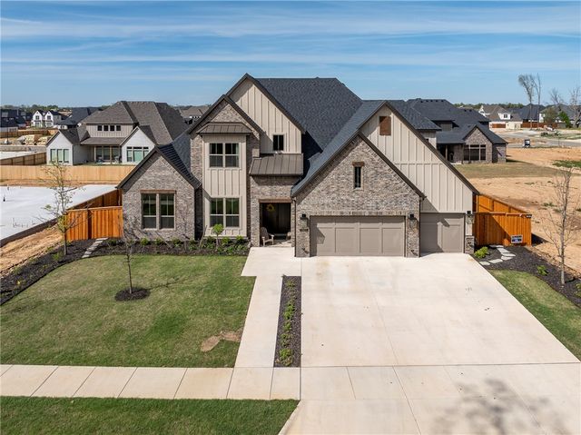 8805 W Milky Way, Bentonville, AR 72713