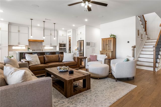 8805 W Milky Way, Bentonville, AR 72713