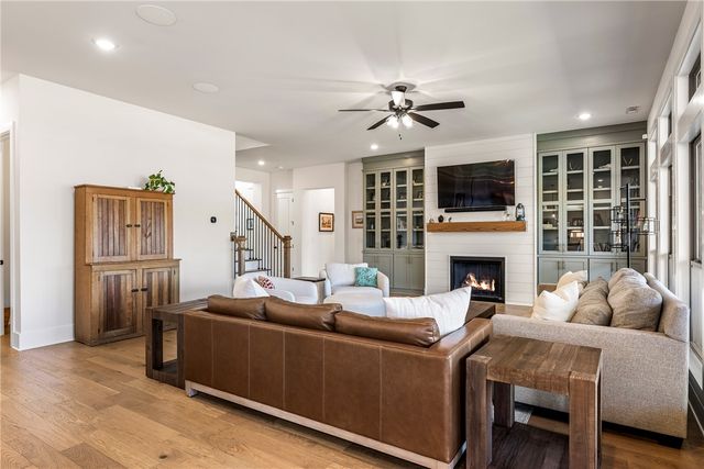 8805 W Milky Way, Bentonville, AR 72713