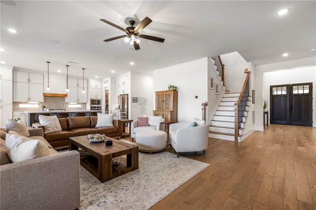 8805 W Milky Way, Bentonville, AR 72713