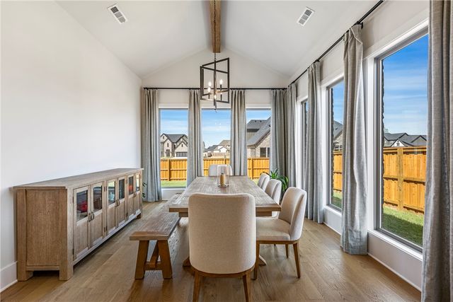8805 W Milky Way, Bentonville, AR 72713
