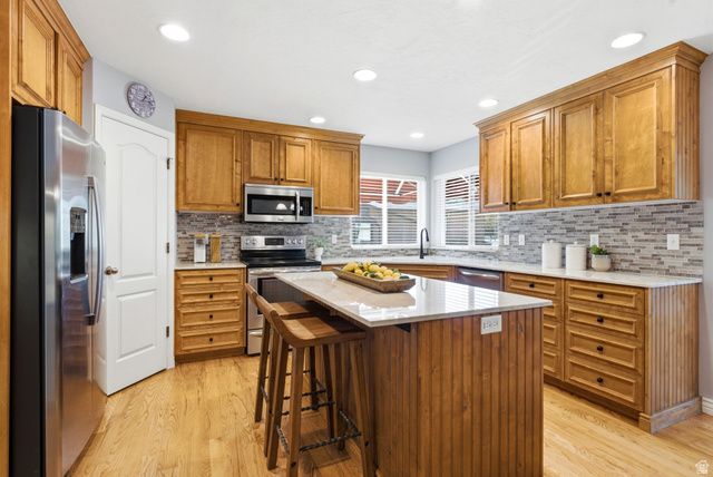 7126 S GRIFFITHS PL, Cottonwood Heights, UT 84121