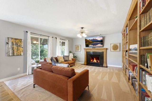 7126 S GRIFFITHS PL, Cottonwood Heights, UT 84121