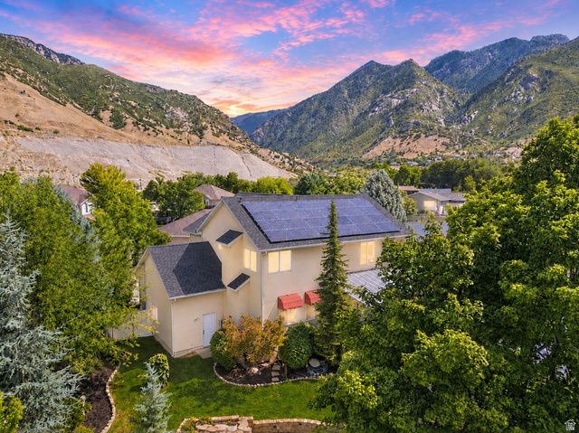 7126 S GRIFFITHS PL, Cottonwood Heights, UT 84121