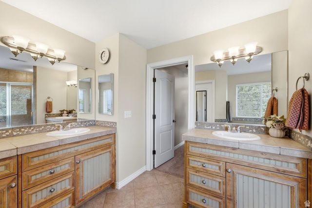 7126 S GRIFFITHS PL, Cottonwood Heights, UT 84121