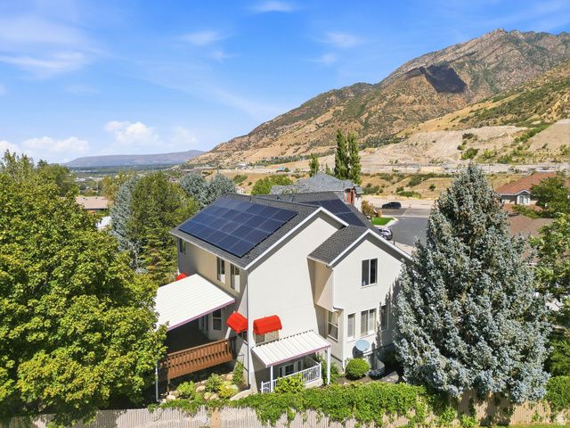 7126 S GRIFFITHS PL, Cottonwood Heights, UT 84121
