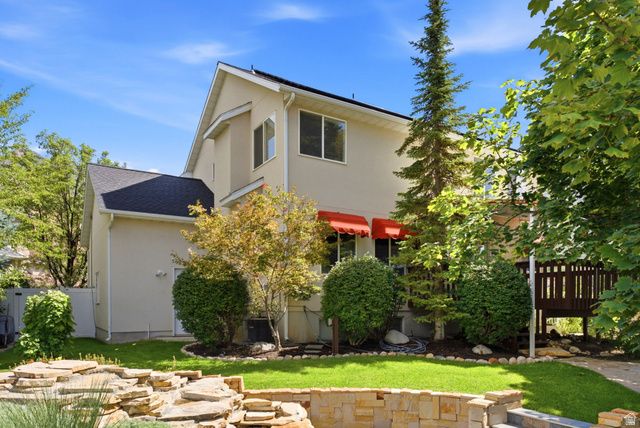 7126 S GRIFFITHS PL, Cottonwood Heights, UT 84121