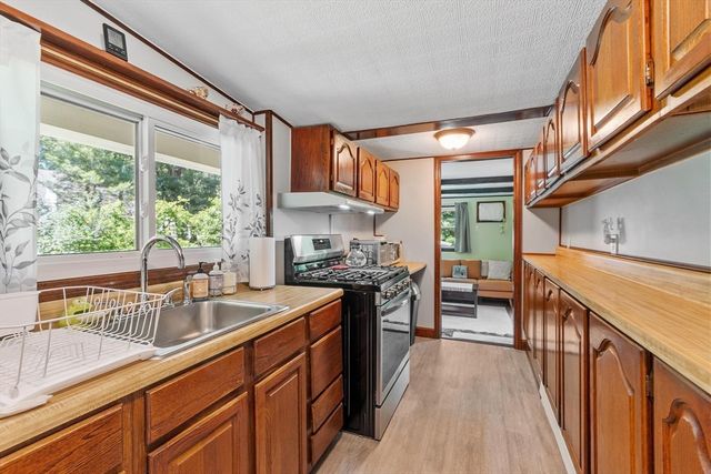 9 River Park Terrace, Andover, MA 01810