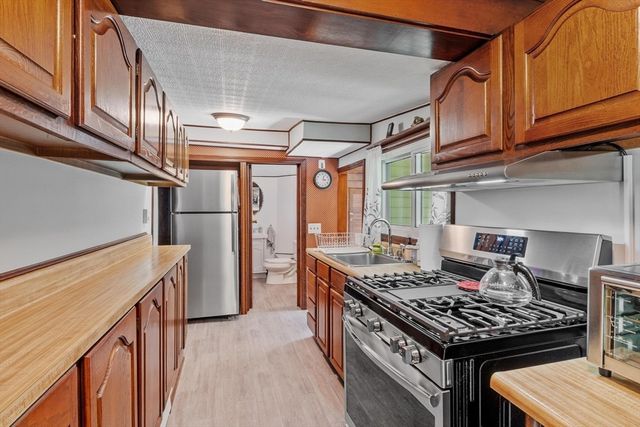 9 River Park Terrace, Andover, MA 01810