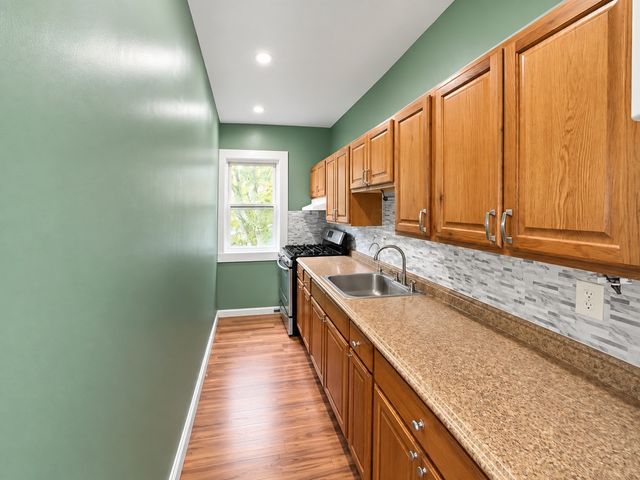 208-210 Bruce St 3, Lawrence, MA 01841