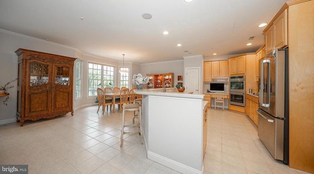 406 MERION HILL LN, Conshohocken, PA 19428