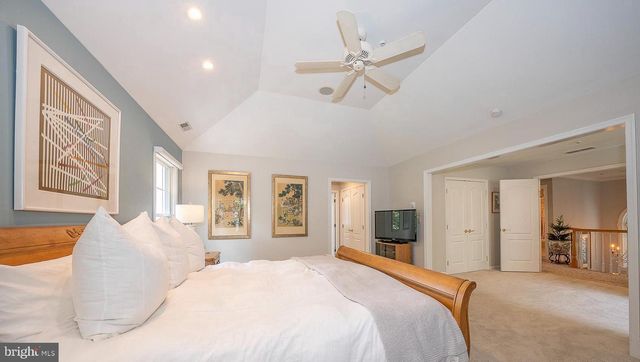 406 MERION HILL LN, Conshohocken, PA 19428