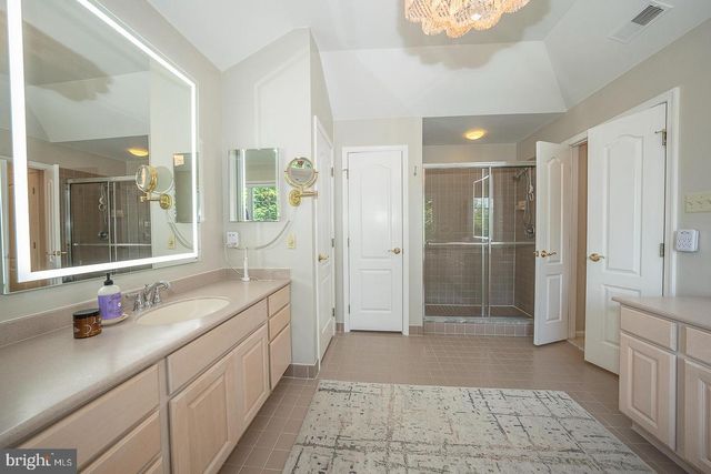 406 MERION HILL LN, Conshohocken, PA 19428