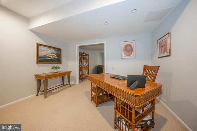 406 MERION HILL LN, Conshohocken, PA 19428