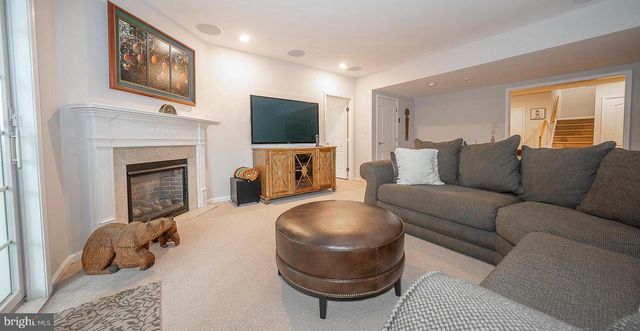 406 MERION HILL LN, Conshohocken, PA 19428