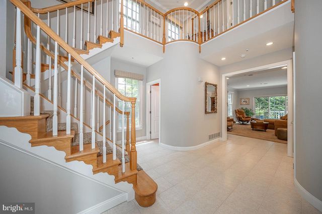 406 MERION HILL LN, Conshohocken, PA 19428