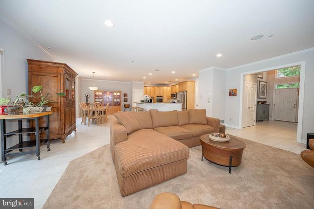 406 MERION HILL LN, Conshohocken, PA 19428