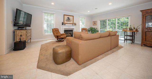 406 MERION HILL LN, Conshohocken, PA 19428