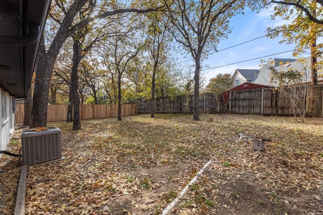 2506 Holt Road, Arlington, TX 76006