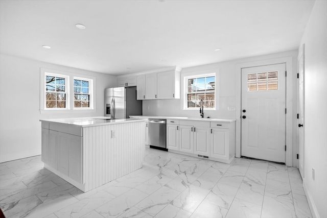 115 Bunker Hill Lane, Quincy, MA 02169