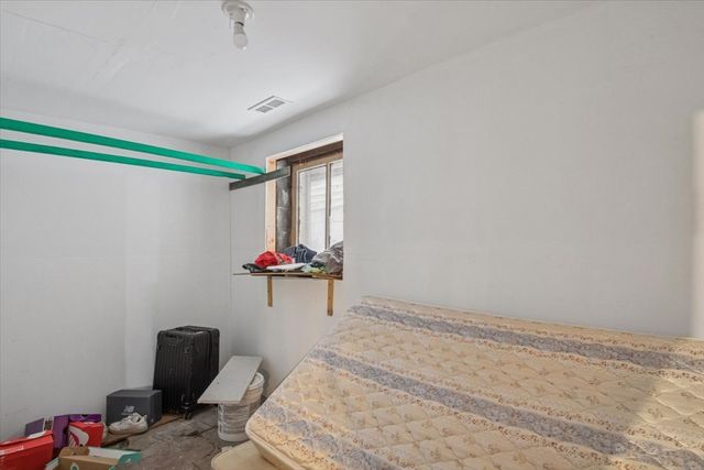 6027 S Loomis Boulevard, Chicago, IL 60636