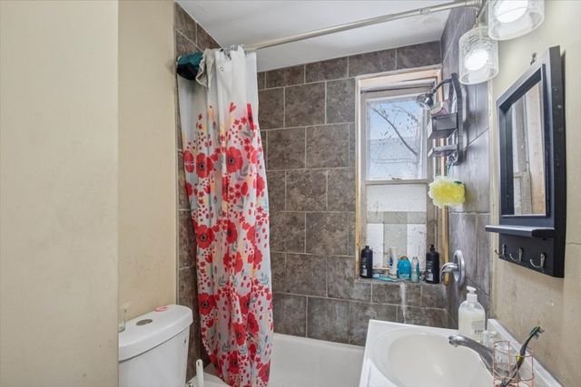 6027 S Loomis Boulevard, Chicago, IL 60636