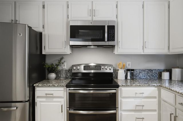 16 Lorton Avenue 3, Burlingame, CA 94010