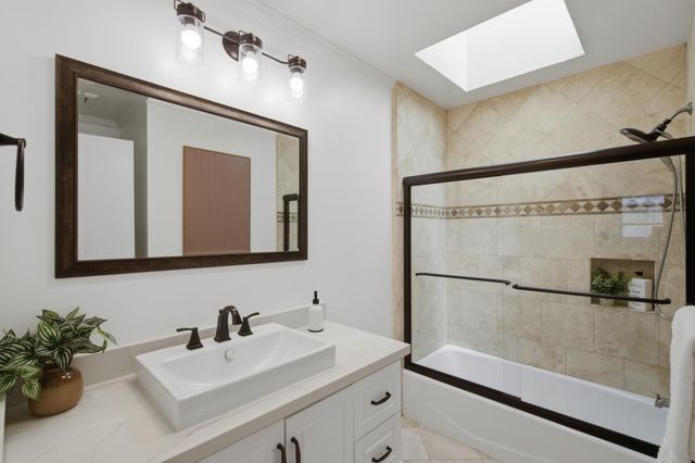 16 Lorton Avenue 3, Burlingame, CA 94010