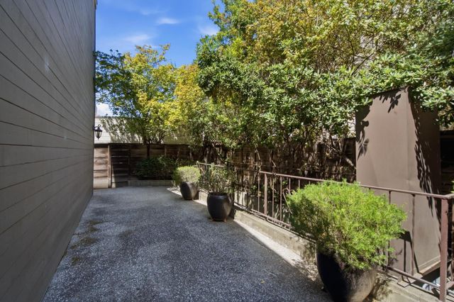 16 Lorton Avenue 3, Burlingame, CA 94010