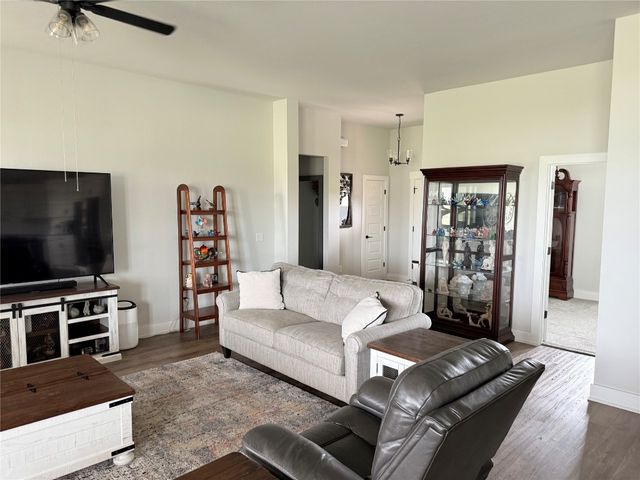 2320 Dixie Drive, Blanchard, OK 73010