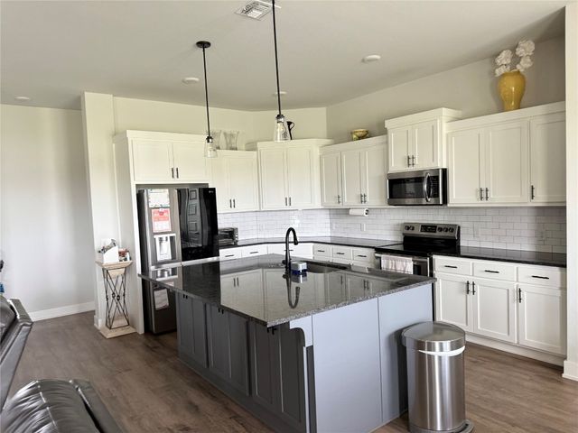 2320 Dixie Drive, Blanchard, OK 73010