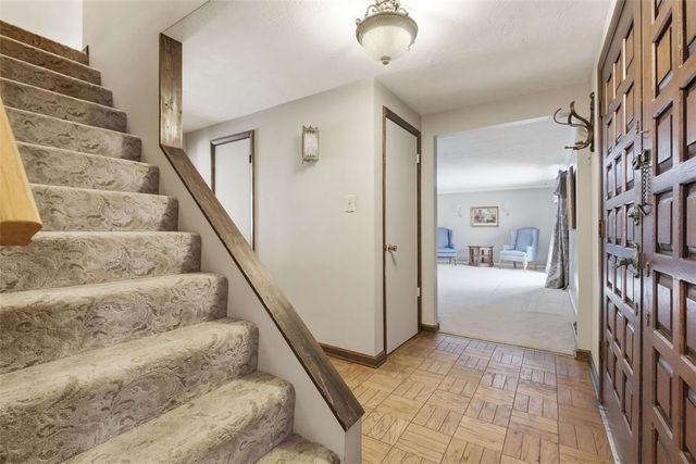 21 W Hillcrest Rd, Nottingham, PA 15330