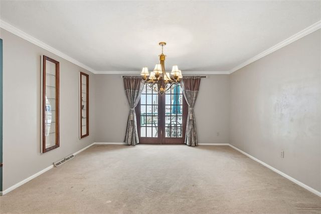 21 W Hillcrest Rd, Nottingham, PA 15330