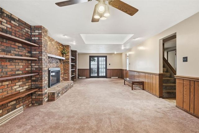 21 W Hillcrest Rd, Nottingham, PA 15330